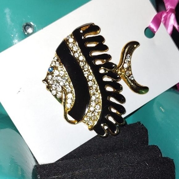 Vintage Angelfish Enamel & Crystal Brooch - Picture 5 of 7